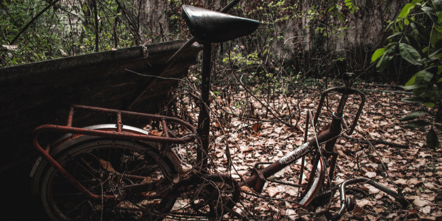 Weeds and Decay